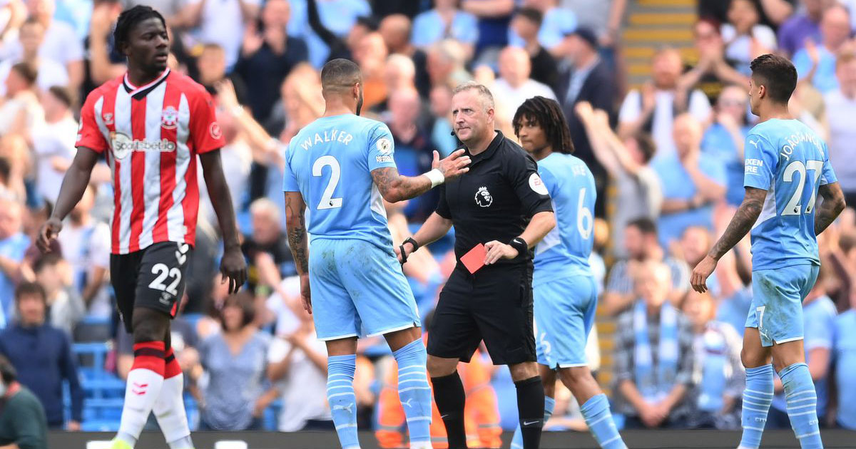 Man City hòa thất vọng tài Etihad