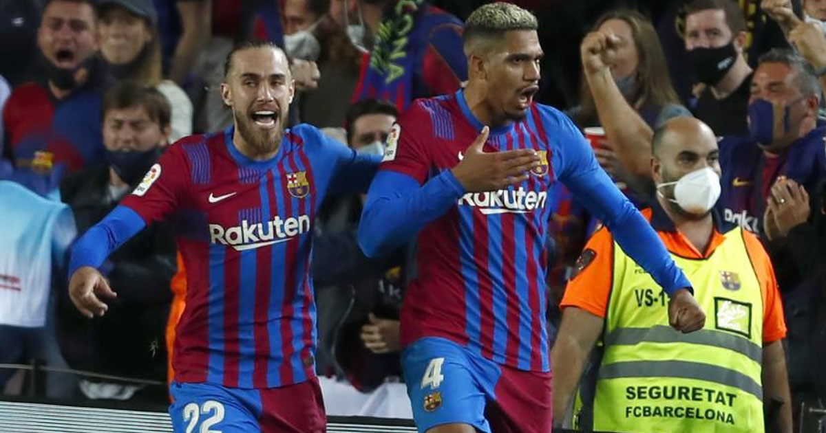 Barca hòa thất vọng tại Camp Nou