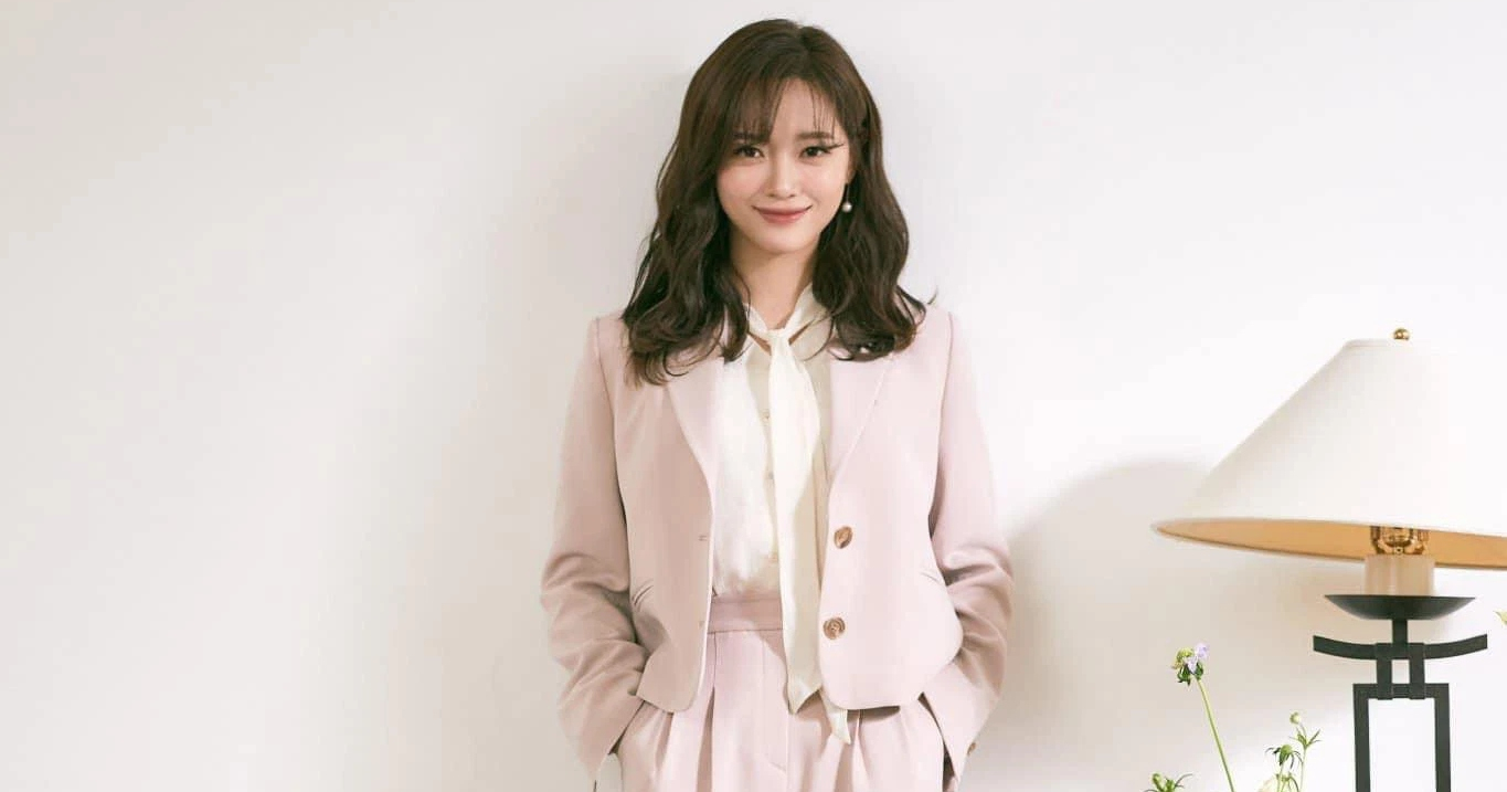 Vừa kết thúc ghi hình "Hẹn hò chốn công sở", nữ chính Kim Sejeong tất bật nhận dự án mới Vừa kết thúc ghi hình "Hẹn hò chốn công sở", nữ chính Kim Sejeong tất bật nhận dự án mới