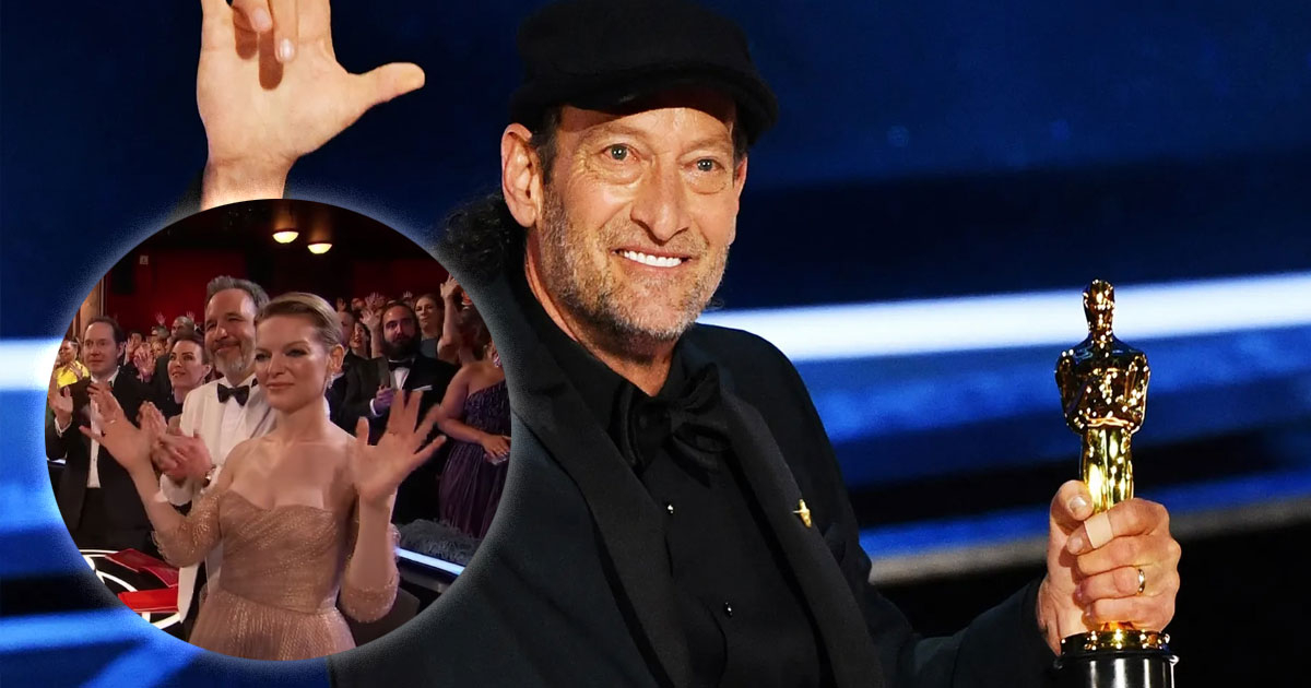 Troy Kotsur - Diễn viên khiếm thính đầu tiên thắng giải Oscar, khách mời cùng khán giả có cách chúc mừng đặc biệt