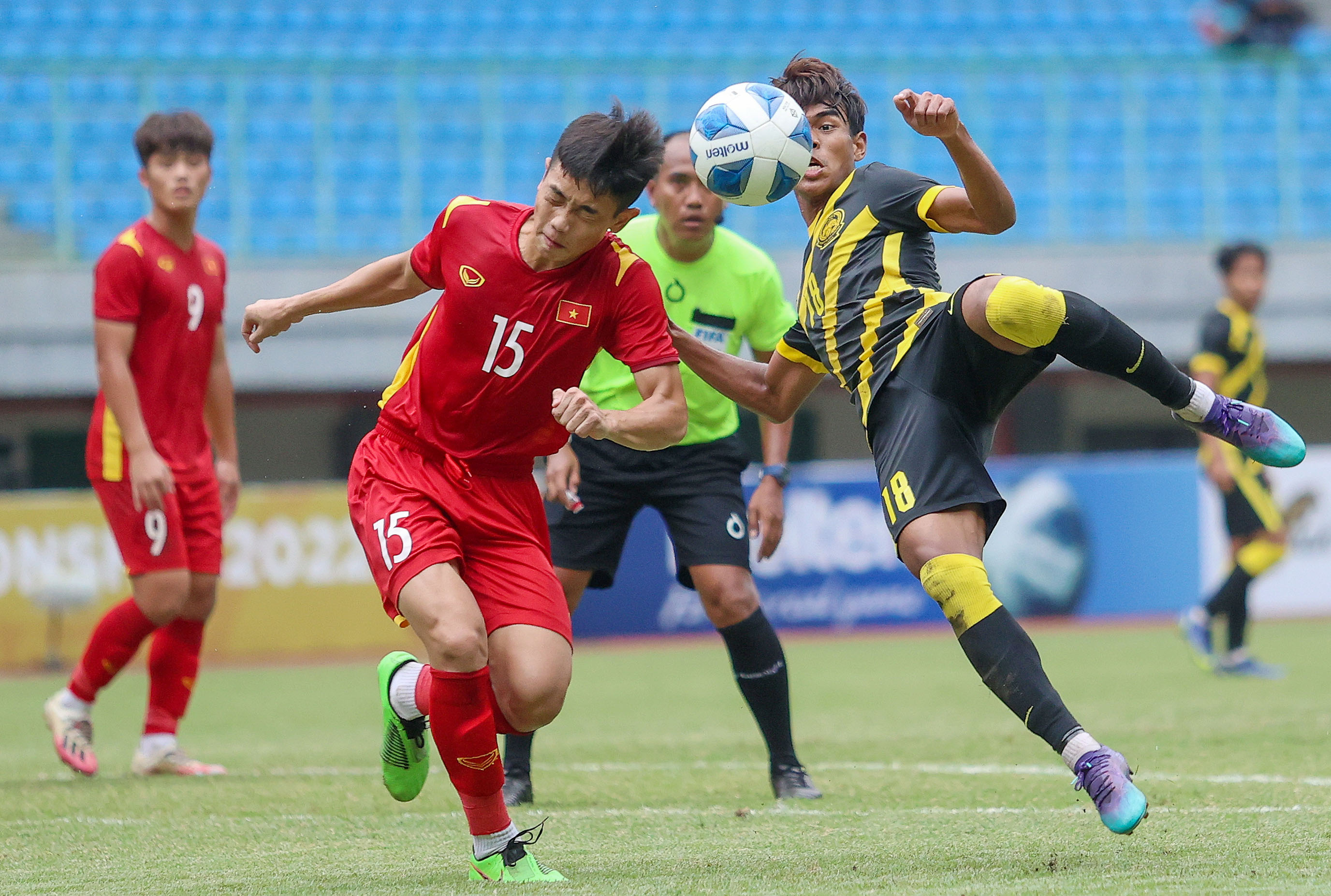 U19 Việt Nam "sập bẫy" của Malaysia trên đất Indo
