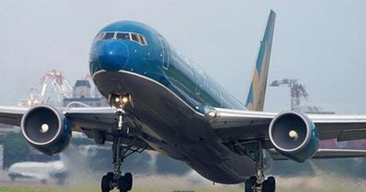 Máy bay Vietnam Airlines hạ cánh khẩn cấp tại Đà Nẵng vì sự cố động cơ