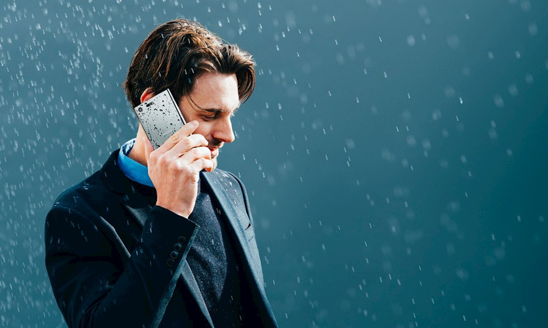 Mẹo đơn giản giúp bảo vệ smartphone, máy tính và tai nghe trong mùa mưa
