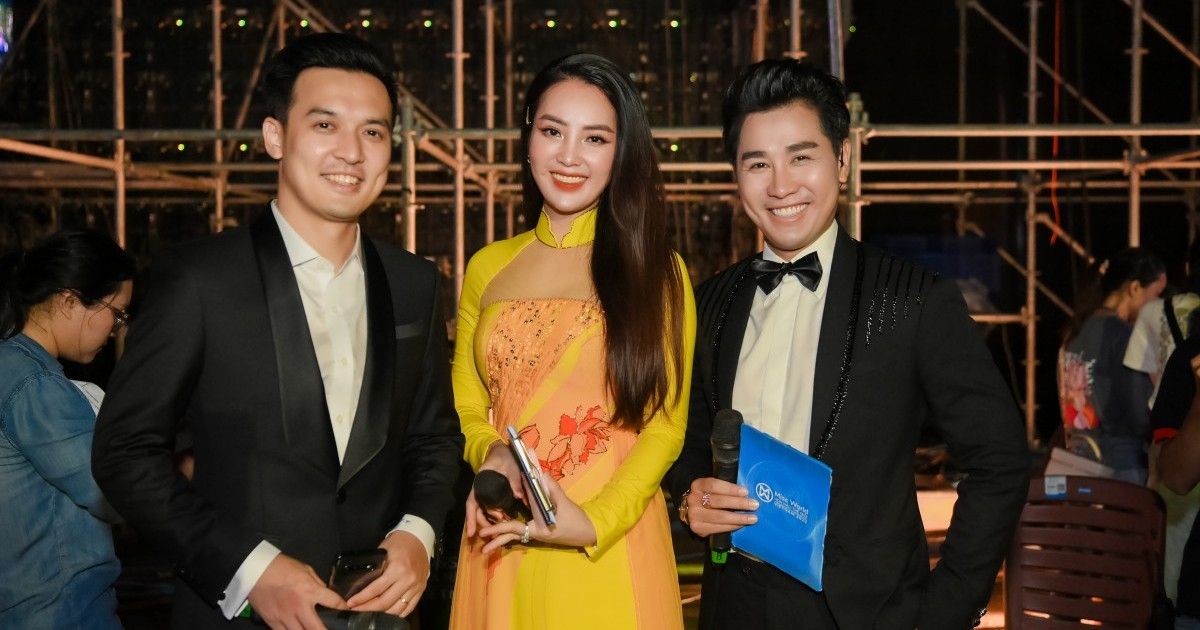 Nguyên Khang và Thụy Vân "song kiếm hợp bích" tại chung kết Miss World Vietnam 2022