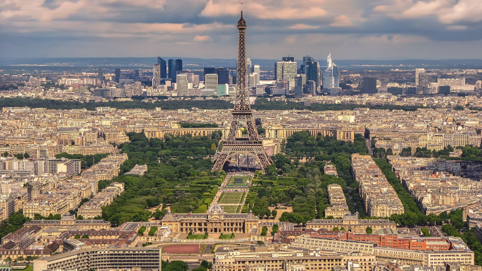 Hội chứng Paris: Lý do du khách buồn nôn và bị ảo giác khi đến thành phố hoa lệ này!