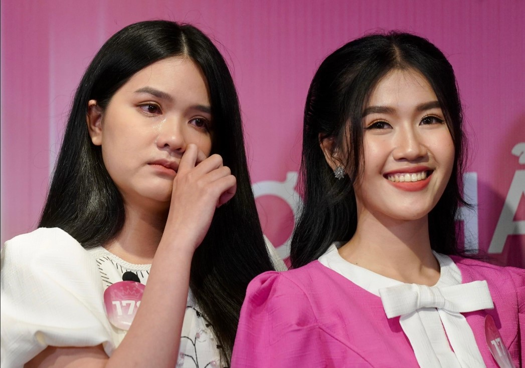 Thí sinh khóc khi vào top 25 sơ khảo Hoa hậu Việt Nam