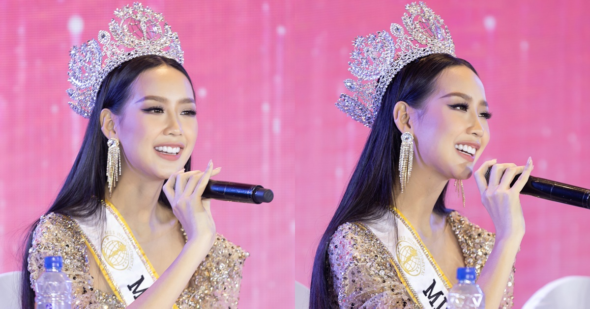 Hoa hậu Bảo Ngọc "nuốt mic" từ tiếng Việt đến tiếng Anh tại họp báo