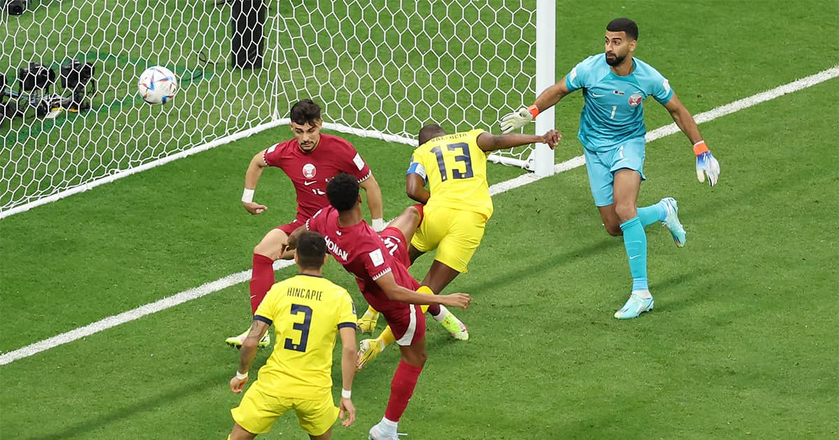 Tại sao bàn thắng của Ecuador tại World Cup 2022 bị VAR từ chối?