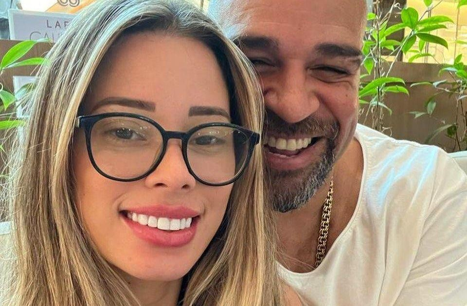Tiền đạo Brazil chia tay vợ sau 24 ngày kết hôn