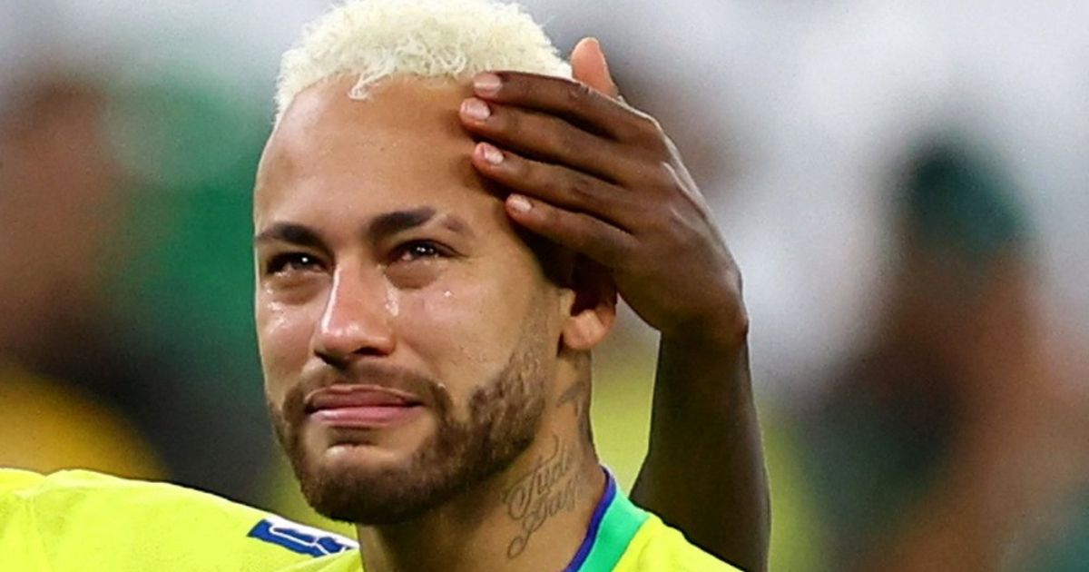 Vượt mặt Messi nhưng Neymar vẫn có nguy cơ rời PSG