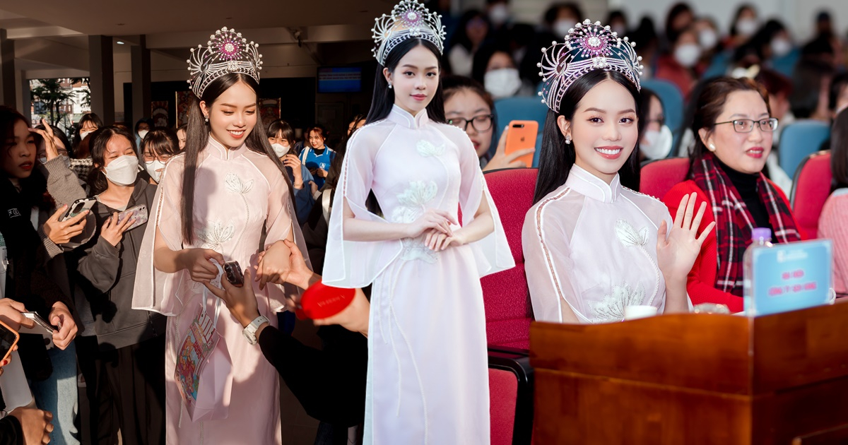 Hoa hậu Việt Nam 2022 - Thanh Thủy diện áo dài nền nã về lại trường cũ nhận học bổng