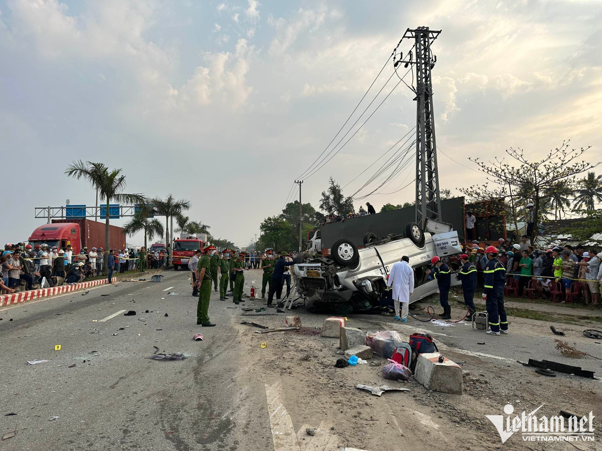 Vụ tai nạn thảm khốc ở Quảng Nam: Ai phải chịu trách nhiệm bồi thường?