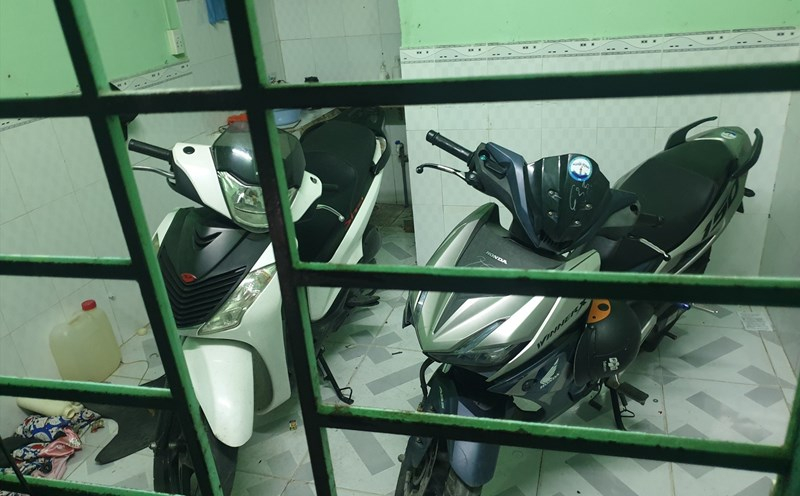 Kiểm tra việc người mất trộm xe máy phải nằm canh tang vật, sau khi báo nhiều phường ở Bình Dương