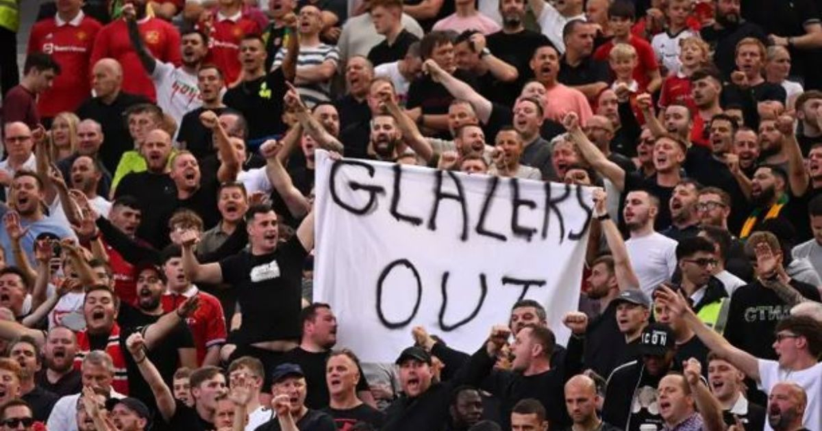 Khoản nợ của MU tăng khổng lồ, fan lại sắp biểu tình nhà Glazer