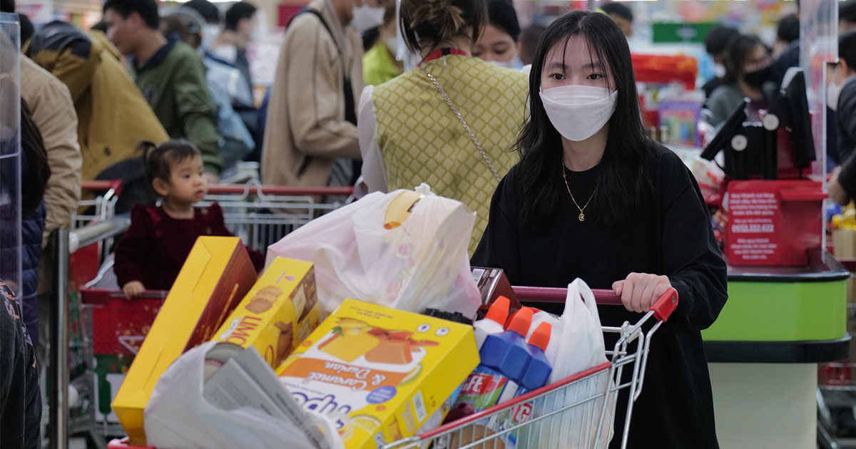 Covid hôm nay (19-4): Hà Nội yêu cầu người dân đeo khẩu trang tại nơi đông người