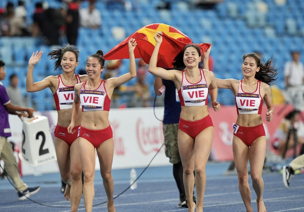 4 vận động viên Việt Nam chạy như bay để đứng đầu Châu Á