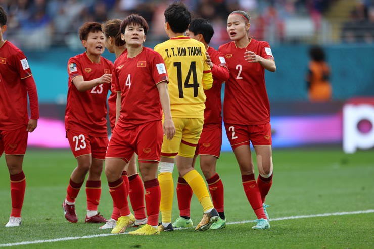 VIDEO: Thủ môn ĐT Việt Nam cản phá thành công penalty của đội tuyển số 1 thế giới