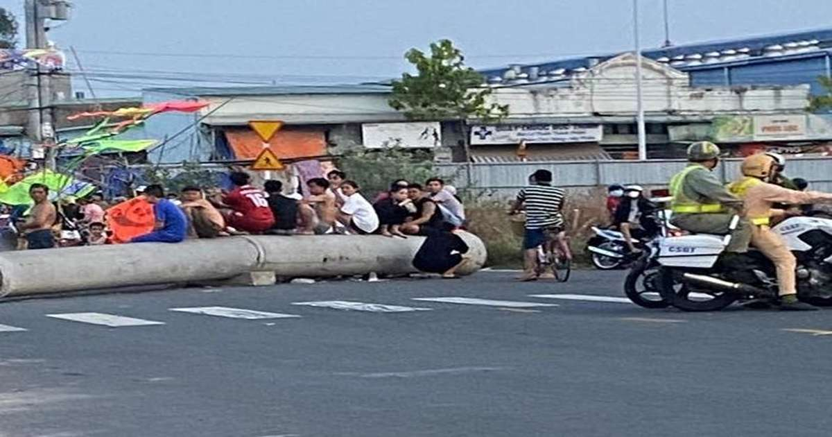 Kinh hoàng phát hiện thi thể nam giới bị nhiều vết đâm Kinh hoàng phát hiện thi thể nam giới bị nhiều vết đâm