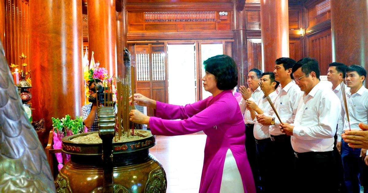Hàng ngàn người dân về quê Bác trong dịp nghỉ lễ Quốc khánh 2/9