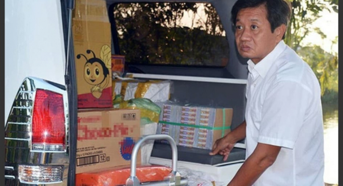 Vợ chồng NS Việt Hương không mua xe mới, ủng hộ 1,7 tỉ đồng cho ông Đoàn Ngọc Hải làm từ thiện