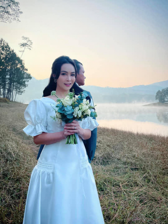 Lộ diện chồng sắp cưới hơn 12 tuổi của Mỹ Ngọc Bolero
