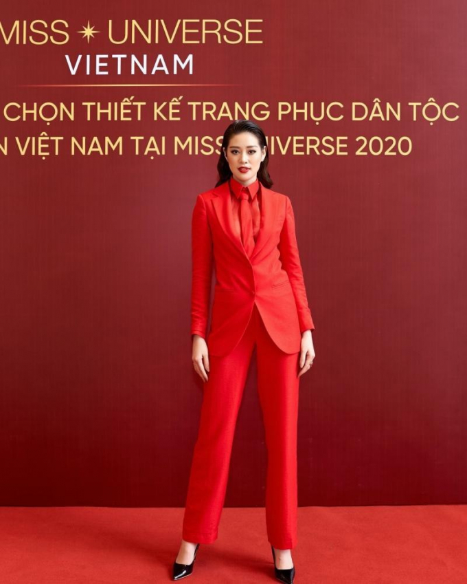 Lộ diện trang phục dân tộc siêu to khổng lồ của Khánh Vân sẽ mặc tại Miss Universe 2020