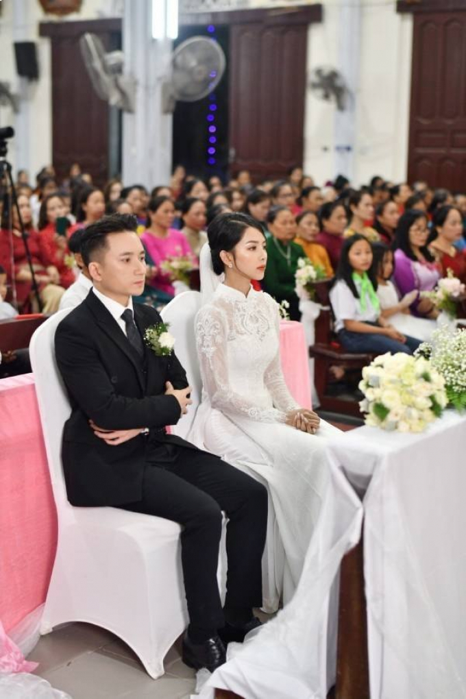 Toàn cảnh không gian Lễ Thánh trước ngày cưới đẹp như một bản tình ca của Phan Mạnh Quỳnh