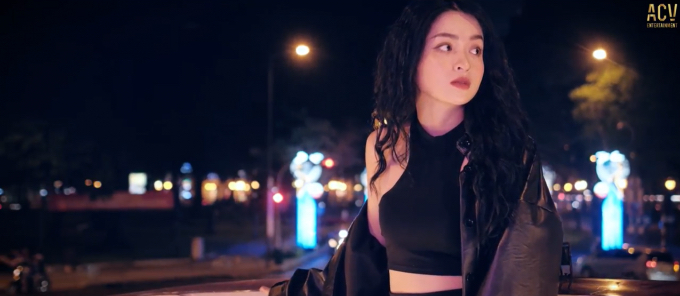 MV mới đầy ấn tượng của Châu Khải Phong: nữ chính xinh như thiên thần, nhạc K-ICM đỉnh của chóp