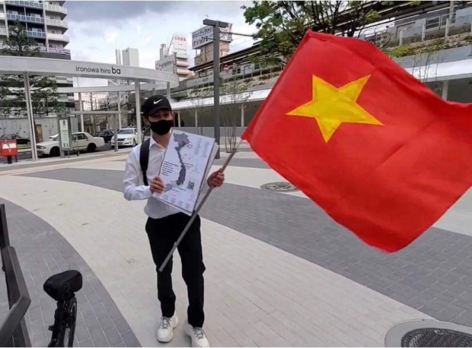Chàng trai Việt tìm 100 anh em giữa thủ đô Nhật, ký tên bảo vệ Hoàng Sa - Trường Sa của quê hương