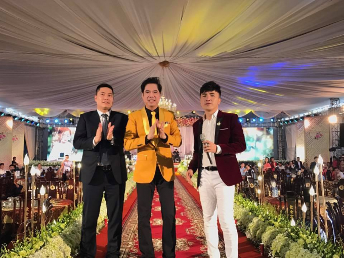 Choáng với catse diễn đám cưới của sao Việt: danh hài Hoài Linh cả tỷ đồng, Mr. Đàm yêu cầu trả trước 100%
