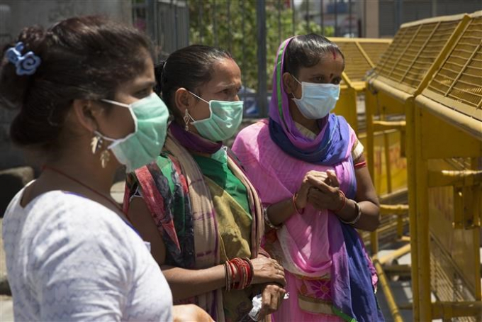 Bệnh nhân Covid không qua khỏi tại Ấn Độ cao kỷ lục, dịch bệnh lan từ thành phố vào tận vùng nông thôn