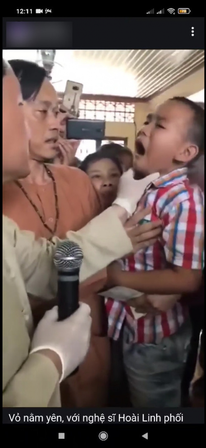 Xôn xao đoạn video nghệ sĩ Hoài Linh giúp ông Võ Hoàng Yên kéo lưỡi chữa câm