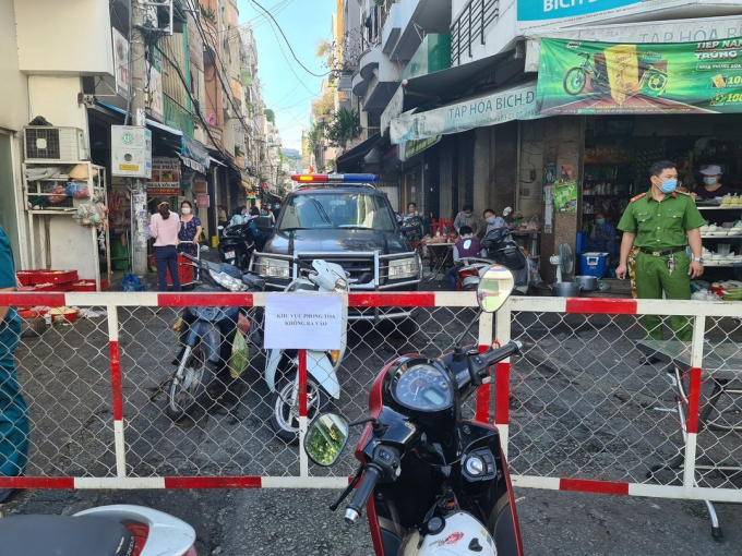 NÓNG: TP.HCM phong toả một con hẻm trên đường Nguyễn Đình Chiểu vì có ca nghi nhiễm