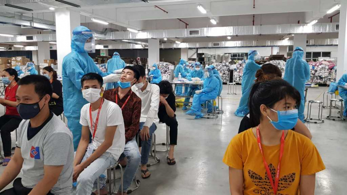 NÓNG: Chiều 25/5 phát hiện thêm 375 công nhân ở Bắc Giang nhiễm Covid-19, Bộ Y tế họp khẩn
