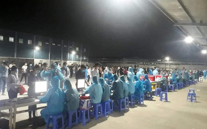 NÓNG: Chiều 25/5 phát hiện thêm 375 công nhân ở Bắc Giang nhiễm Covid-19, Bộ Y tế họp khẩn