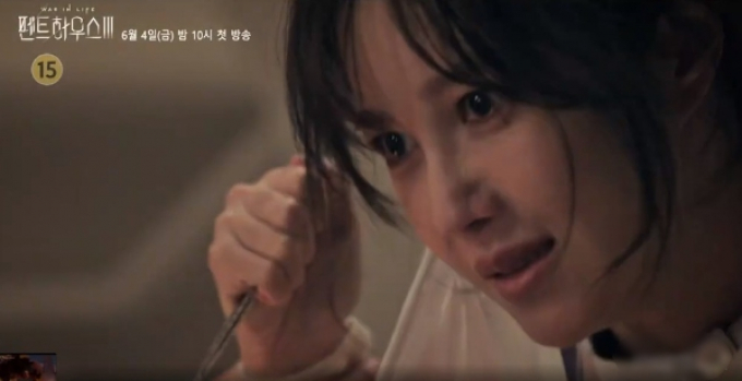 Penthouse tung teaser phần 3 kịch tính: Chị đẹp quốc dân Lee Ji Ah thành kẻ ác?