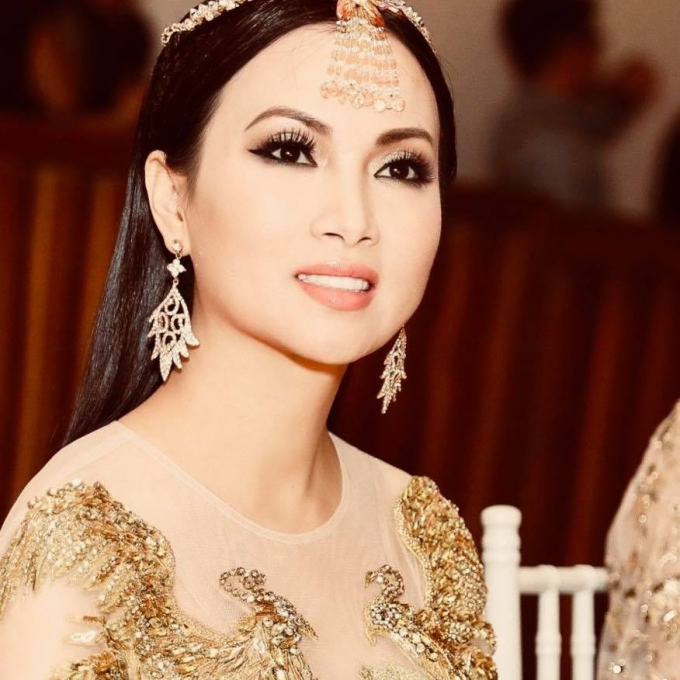 Cuộc sống của em gái Cẩm Ly - người Việt giàu nhất thế giới: Đi chuyên cơ riêng, miệt mài làm từ thiện