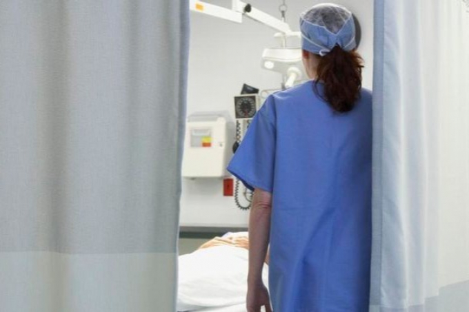 Nữ y tá ở Bắc Giang bị điều tra vì vòi tiền chữa trị cho bệnh nhân Covid-19