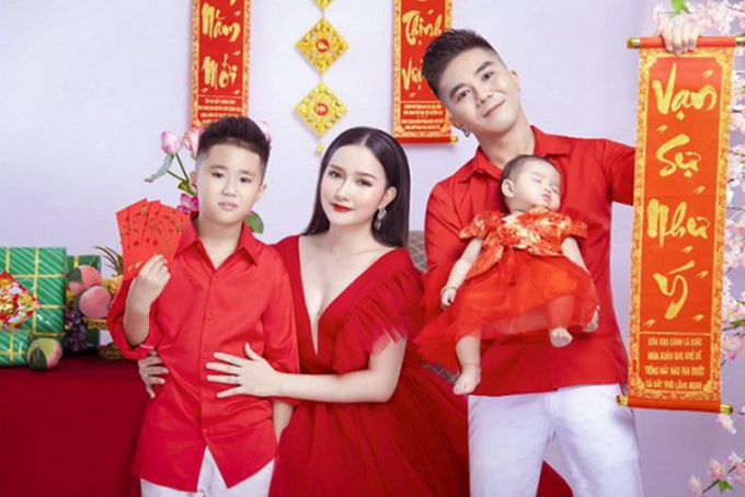 Vợ ba của Khánh Đơn chia sẻ tăng 30 kg khi mang bầu, nhiều lần giận chồng không lí do