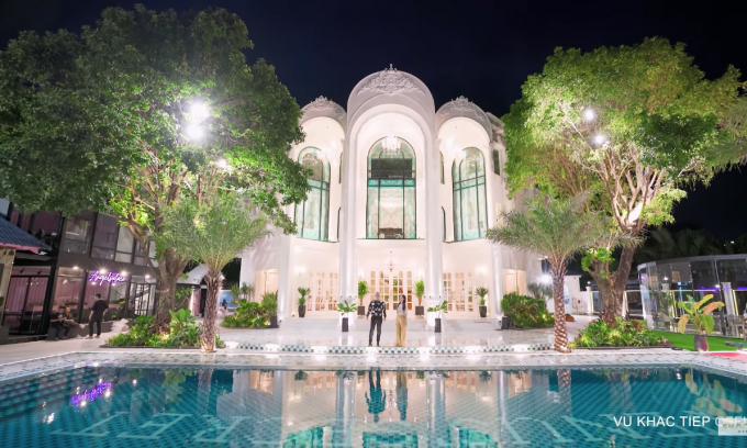 Vũ Khắc Tiệp khoe biệt thự siêu to đắt nhất Sài Gòn: Thiết kế như khách sạn cao cấp, view đỉnh miễn bàn