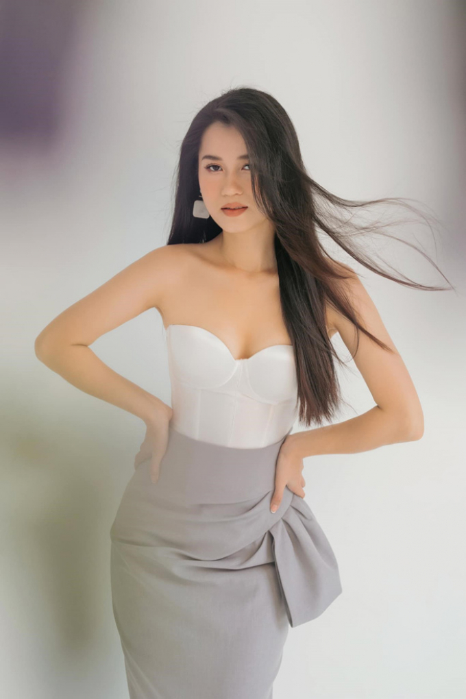 Dàn mỹ nhân sinh năm 1989 của showbiz Việt: Lâm Vỹ Dạ - Bích Phương - Midu xinh đẹp lại cực giàu sang
