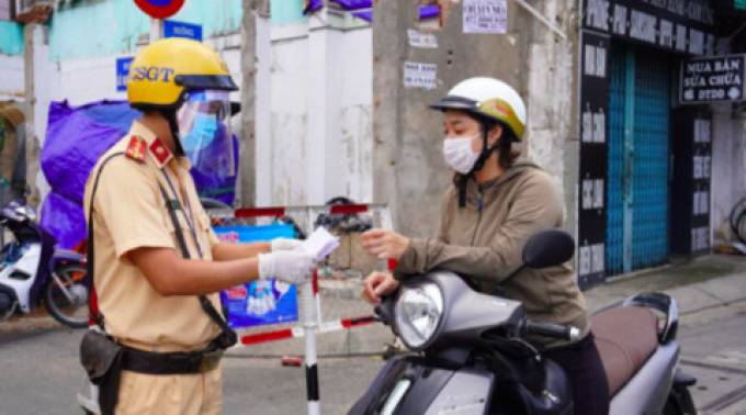 Ra bờ sông câu cá thư giãn, thanh niên được nộp phạt 2 triệu đồng