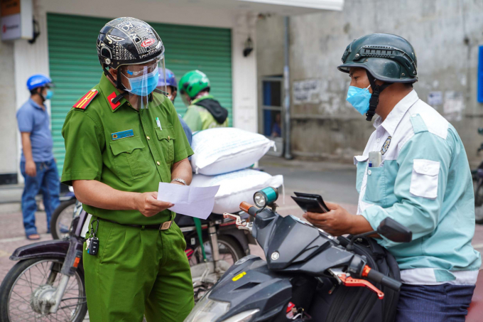 Chưa đầy 2 tuần giãn cách, TP.HCM đã xử phạt gần 25 tỷ đồng