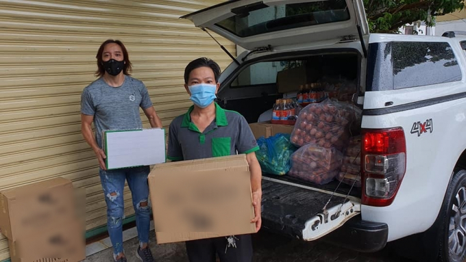 Việt Hương phân trần vì bị trách làm từ thiện mà không trả lời tin nhắn