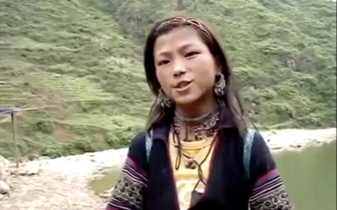 Cô gái Hmong bắn tiếng Anh như rap khoe ảnh khoá môi với bồ Tây ngọt lịm sau khi ly hôn