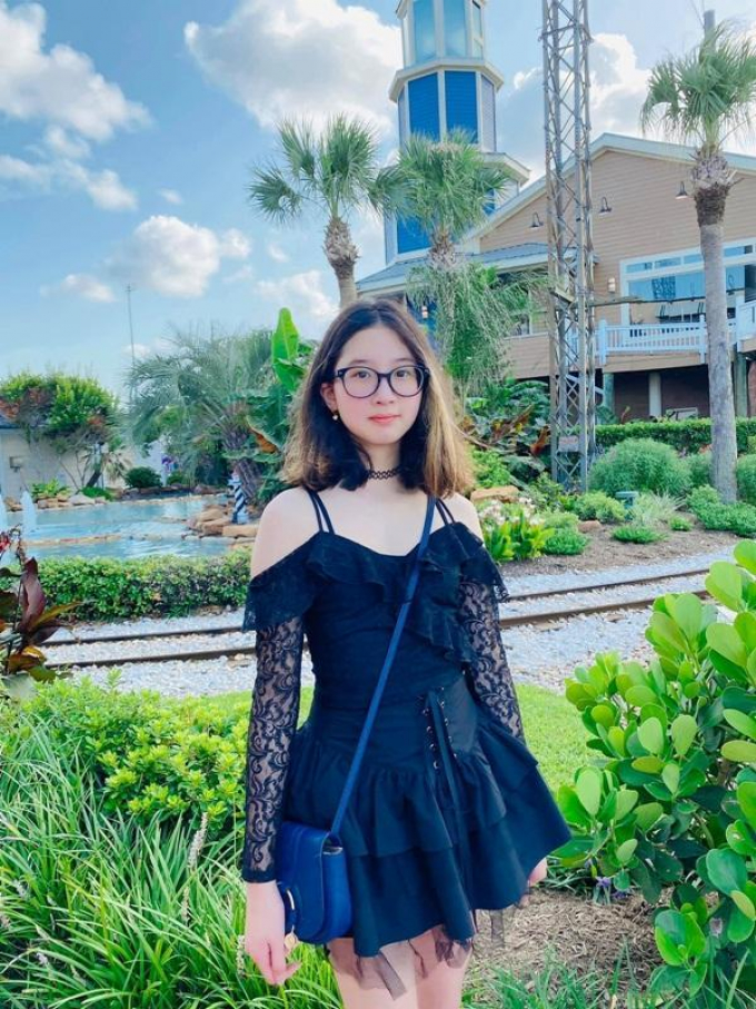 Ái nữ 12 tuổi của gái nhảy Minh Thư: Gương mặt xinh xắn, ăn mặc thời trang, đam mê ca hát