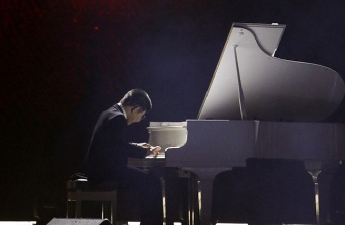 Bôm - con trai DV Quốc Tuấn gần 20 tuổi, thành tích học tập ấn tượng tại nhạc viện khiến bố tự hào