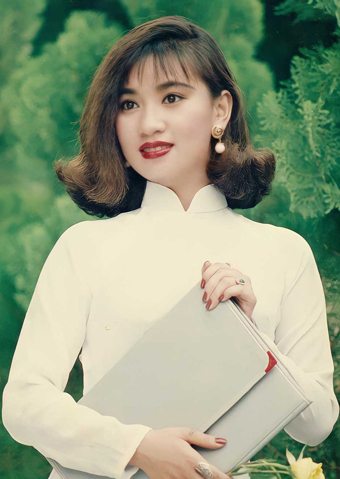 Cuộc sống hiện tại của Y Phụng - diễn viên quyến rũ nhất thập niên 90, từng khiến Lý Hùng say đắm