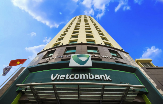 Vietcombank lại khóa bình luận, xóa bài dù mới mở được vài phút vì bị CĐM tấn công