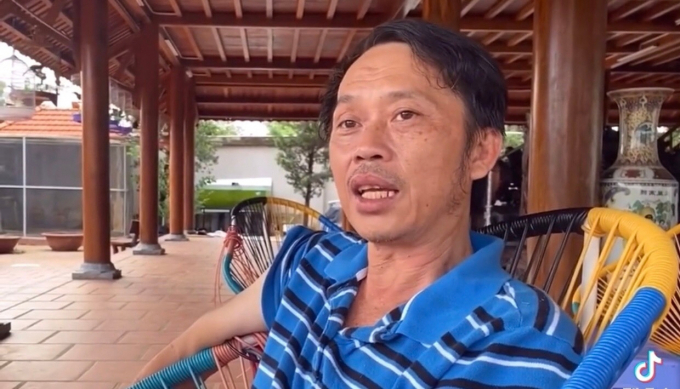 Con trai Hoài Linh thâm thúy đáp trả tin đồn âm thầm đón bố về Mỹ sau ồn ào tiền từ thiện